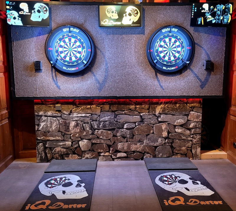 iQ Darter Spielstätte im LIVE in Eltville. Aufgebaut von Tobias Solger.